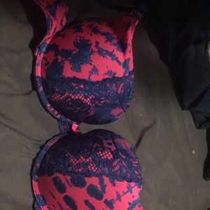 A Tarea bra in women